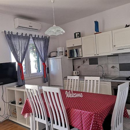 Villa Fortudor Мілна Екстер'єр фото